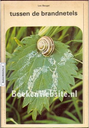 Tussen de brandnetels Tussen de brandnetels