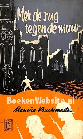 0458 Met de rug tegen de muur
