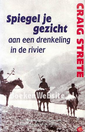 Spiegel je gezicht aan een drenkeling in de rivier